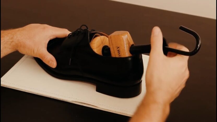 How To Use Your Two-Way Shoe Stretcher